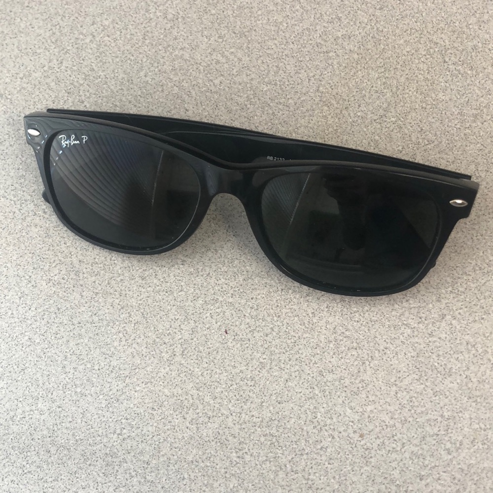 Classic Black Ray-Bans